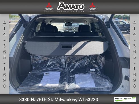 New 2025 Mitsubishi Outlander SE image 14