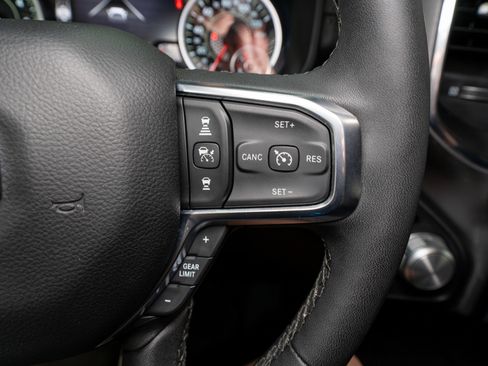 Used 2025 RAM 1500 Laramie AWD/4WD image 26
