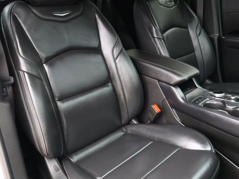 Used 2024 Cadillac XT4 Luxury w/ Cold Weather Package image 23