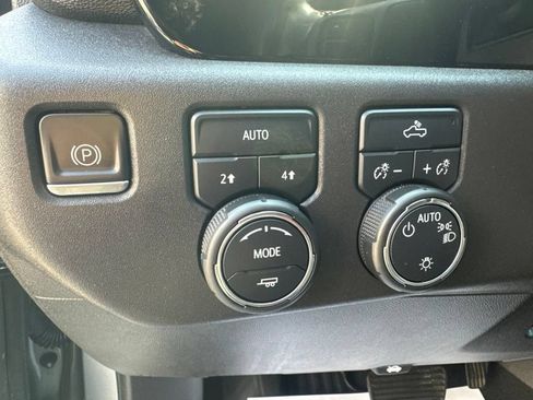 Used 2023 Chevrolet Silverado 1500 LT AWD/4WD image 14
