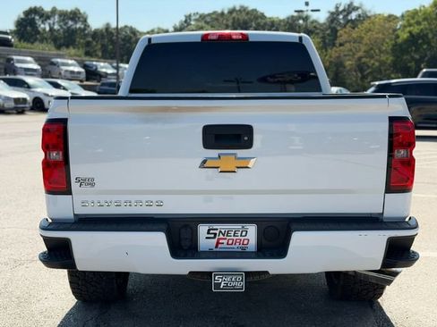 Used 2018 Chevrolet Silverado 1500 Custom w/ Custom Value Package AWD/4WD image 6