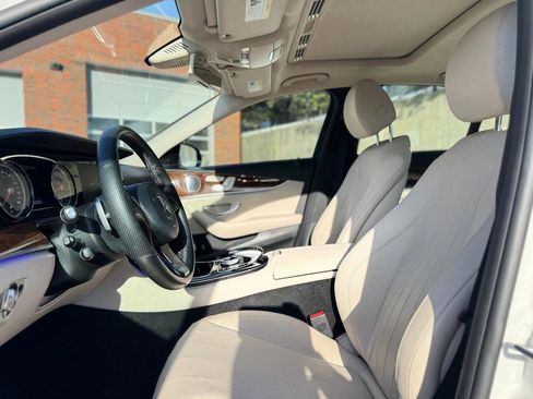 Used 2017 Mercedes-Benz E 300 4MATIC image 14