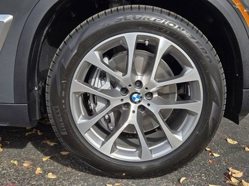 Used 2026 BMW X5 xDrive50e w/ Premium Package AWD/4WD image 13