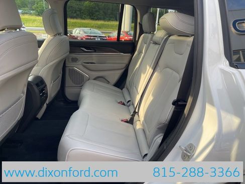 Used 2023 Jeep Grand Cherokee Overland image 23