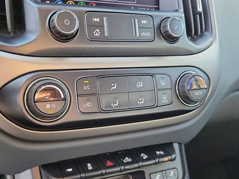 Used 2020 Chevrolet Colorado Z71 image 25