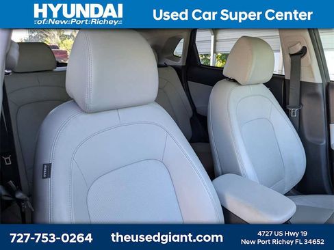 Used 2023 Hyundai Kona Limited AWD/4WD image 6