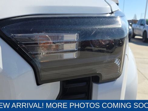 Used 2024 Toyota Tacoma TRD Sport image 9