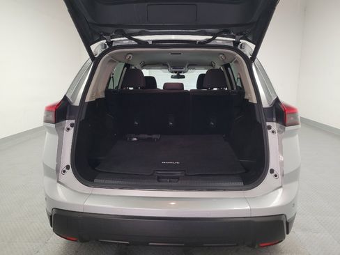 Used 2024 Nissan Rogue SV FWD image 29