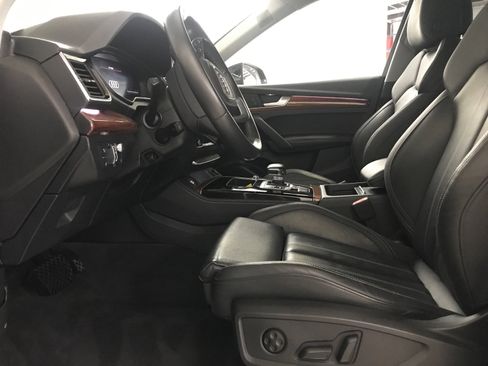 Used 2023 Audi Q5 2.0T Prestige w/ Prestige Package image 7