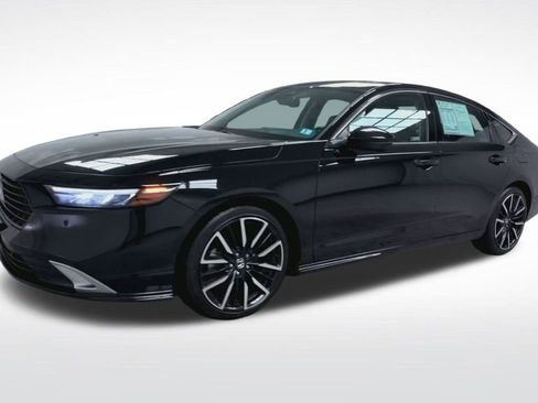 Used 2024 Honda Accord Touring image 18