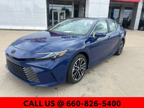 Used 2025 Toyota Camry XLE w/ Premium Package AWD/4WD image 2