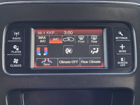 Used 2017 Dodge Journey SXT w/ Comfort/Convenience Group image 29