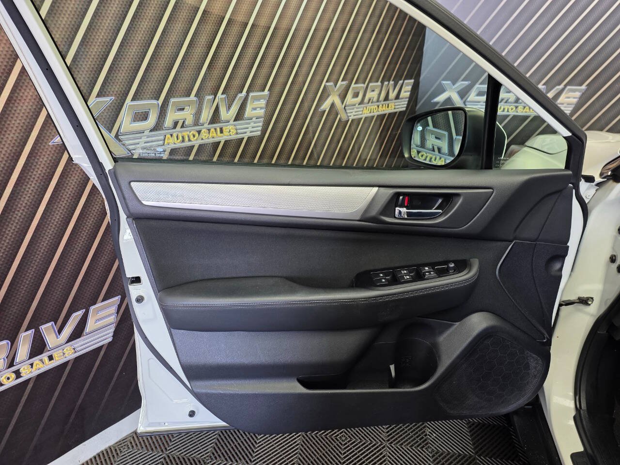 Used 2019 Subaru Outback 2.5i Premium AWD/4WD image 18