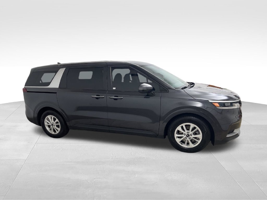 Used 2023 Kia Carnival LX FWD image 6