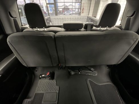 Used 2022 Chevrolet Silverado 1500 Custom image 27