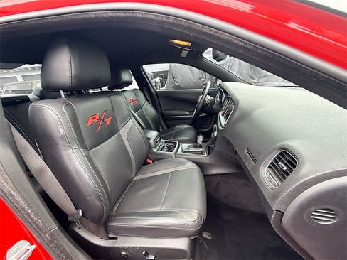 Used 2015 Dodge Charger R/T w/ Plus Group image 31