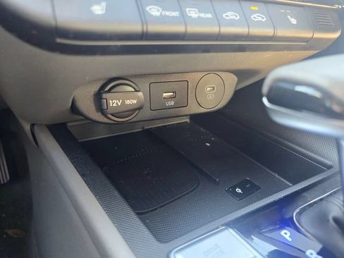 Used 2025 Hyundai Elantra SEL FWD image 26