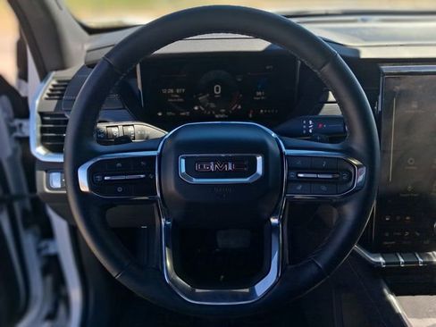 Certified 2025 GMC Acadia Elevation image 16