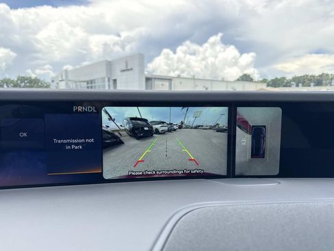 New 2026 Lincoln Nautilus Premier AWD/4WD image 24