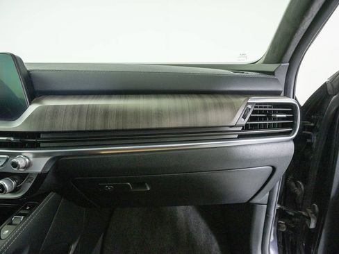 Used 2025 Kia Telluride SX Prestige AWD/4WD image 45