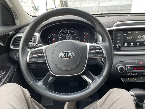 Used 2020 Kia Sorento EX image 24