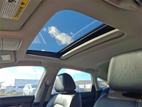 Used 2024 Honda Civic Touring image 14