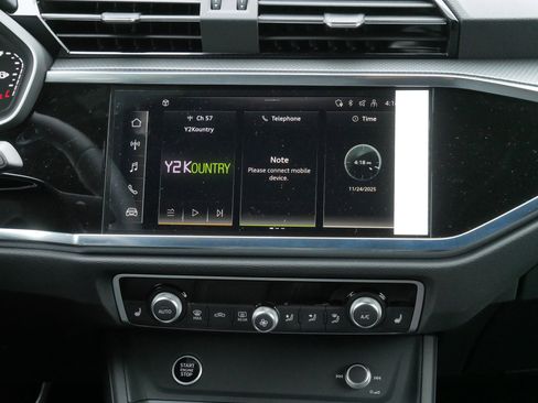 New 2025 Audi Q3 2.0T Premium image 10