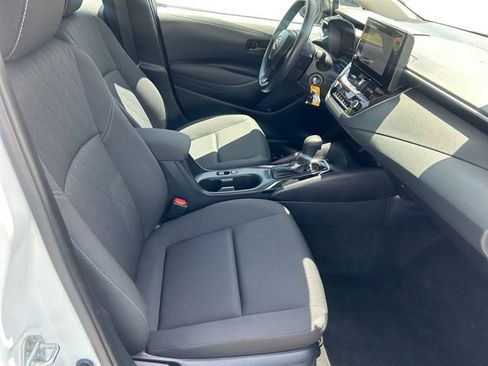 Certified 2025 Toyota Corolla LE FWD image 16