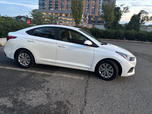 Used 2019 Hyundai Accent SE image 4