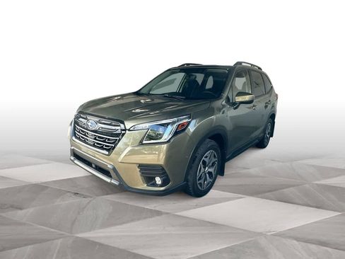 Used 2024 Subaru Forester Premium AWD/4WD image 4