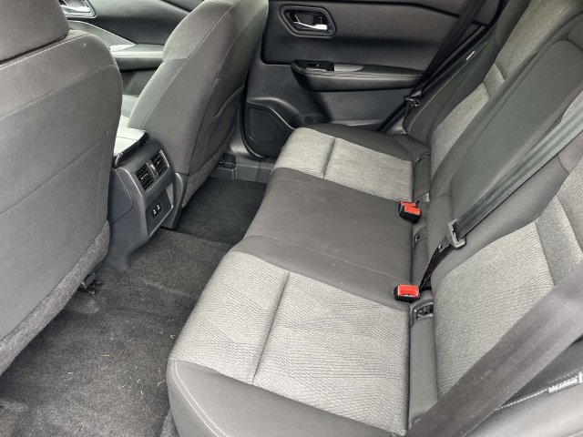 Used 2024 Nissan Rogue SV AWD/4WD image 18