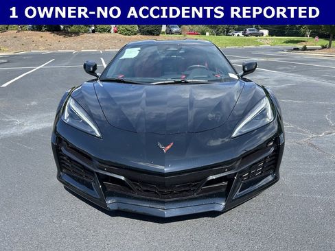 Used 2025 Chevrolet Corvette Z06 image 11