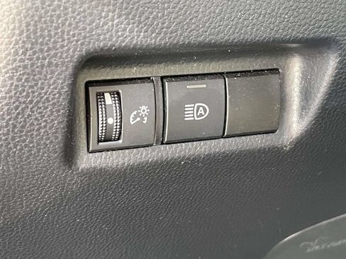 Used 2024 Toyota RAV4 XLE FWD image 19