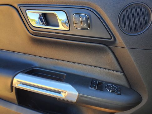 Used 2017 Ford Mustang GT Premium w/ Equipment Group 401A image 23