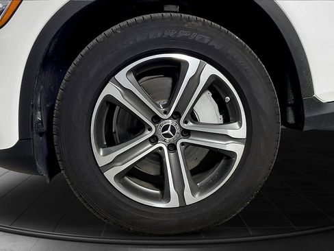 Used 2020 Mercedes-Benz GLC 300 image 9