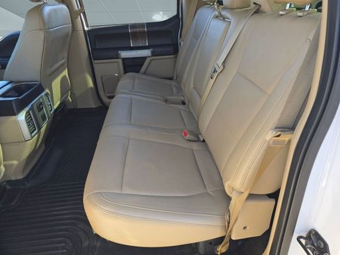 Used 2015 Ford F150 Lariat image 13