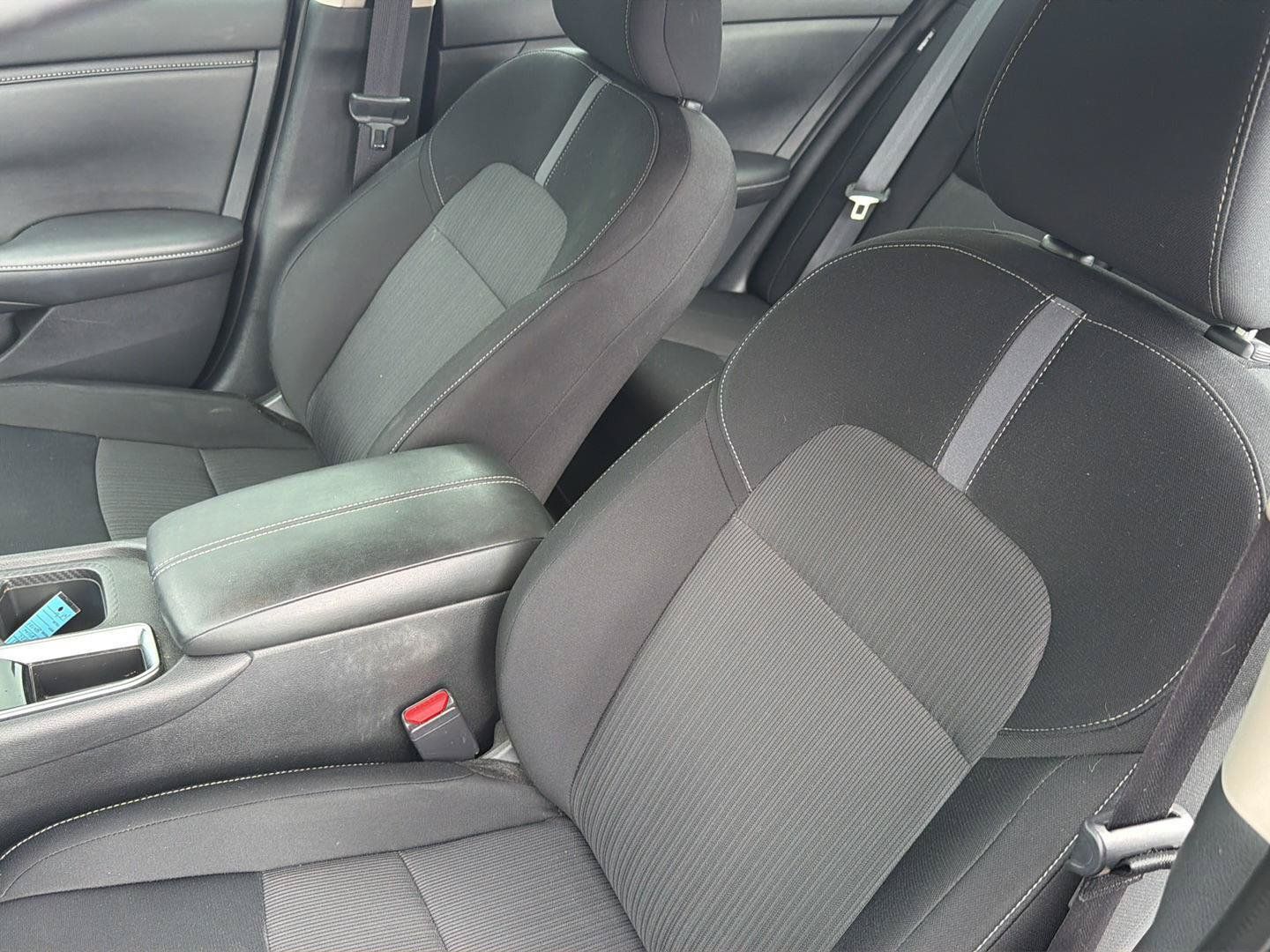 Used 2022 Nissan Sentra SV w/ Trunk Package FWD image 28