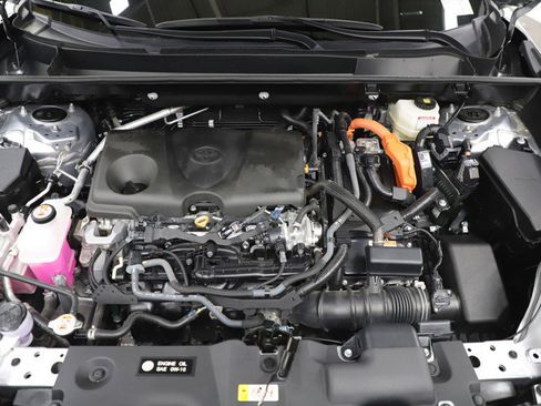 Used 2025 Toyota RAV4 LE image 29