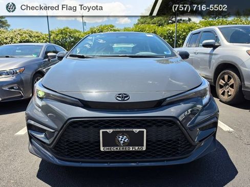 Used 2024 Toyota Corolla SE w/ SE Premium Package FWD image 2
