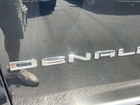 Certified 2021 GMC Yukon Denali w/ Denali Premium Package AWD/4WD image 9