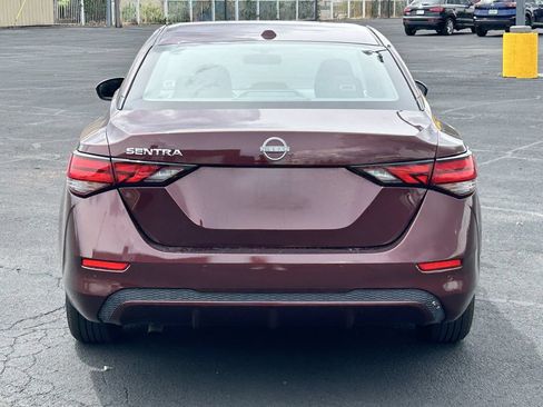 Used 2025 Nissan Sentra SV FWD image 4
