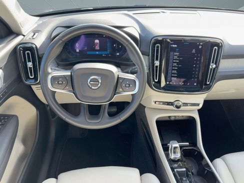 Certified 2024 Volvo XC40 B5 Plus image 28