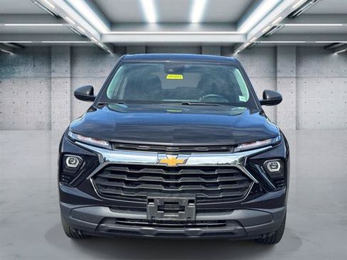 Used 2024 Chevrolet TrailBlazer LS w/ LS Convenience Package AWD/4WD image 2