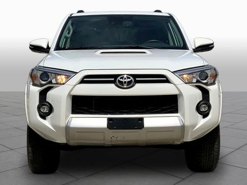 Used 2024 Toyota 4Runner TRD Off-Road Premium AWD/4WD image 4