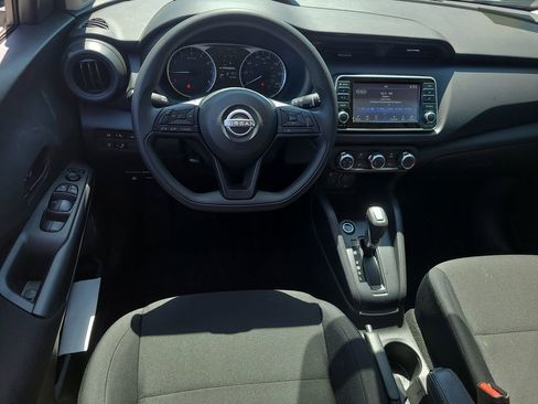 Used 2025 Nissan Kicks Play S FWD image 13