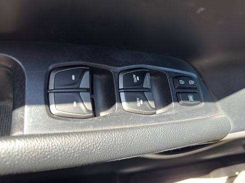 Used 2015 Hyundai Santa Fe Sport AWD/4WD image 24