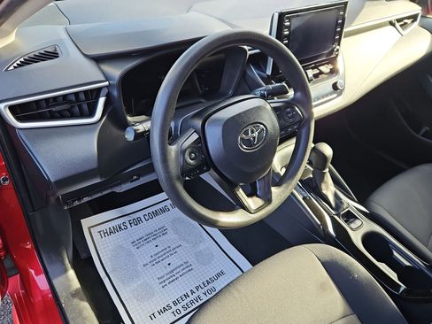 Used 2020 Toyota Corolla LE image 12