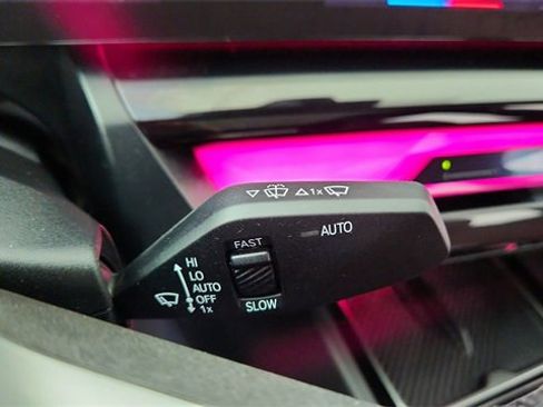 Used 2024 BMW i5 eDrive40i w/ Premium Package image 43