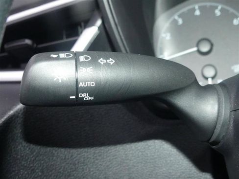 Used 2025 Toyota Corolla LE FWD image 33