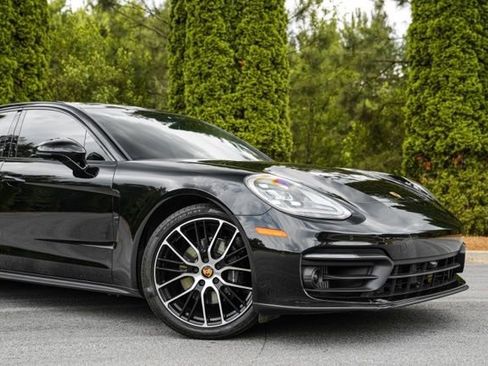 Used 2023 Porsche Panamera 4 Platinum Edition AWD/4WD image 7